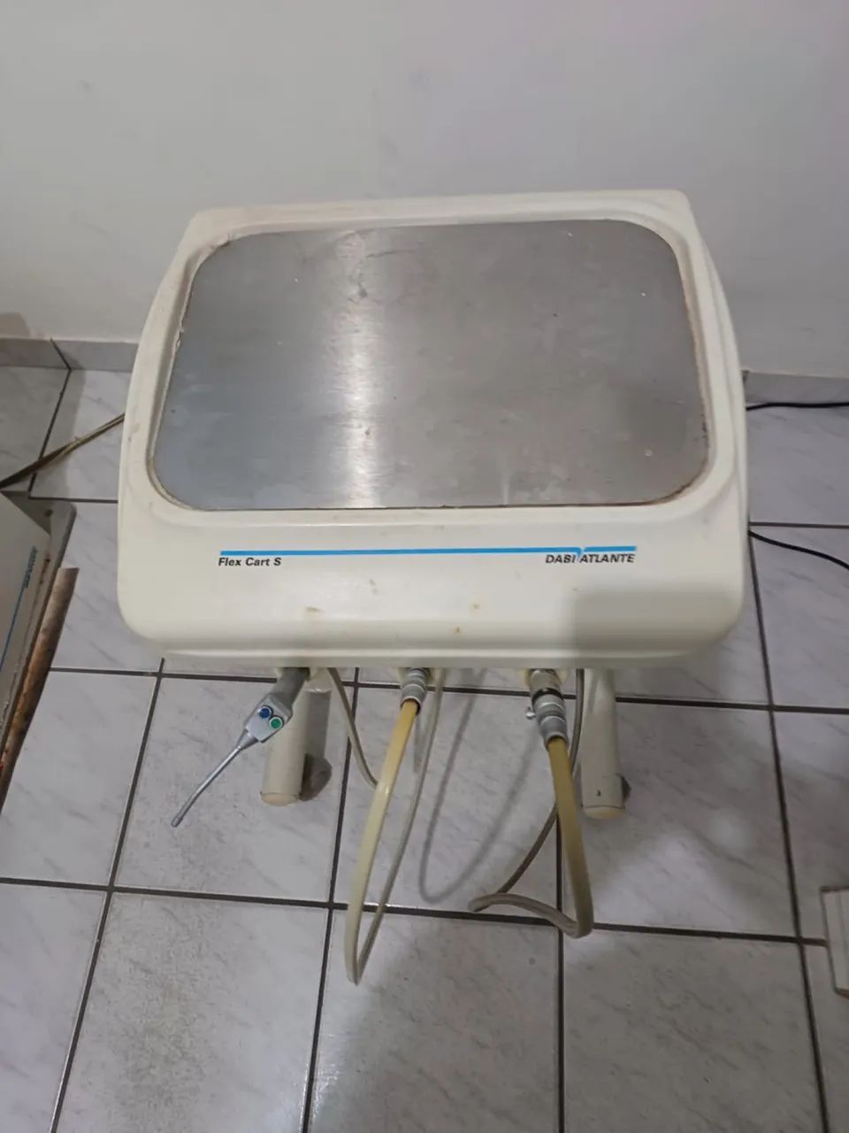 Vendo cadeira odontológica e equipo Dabi - Foto 2