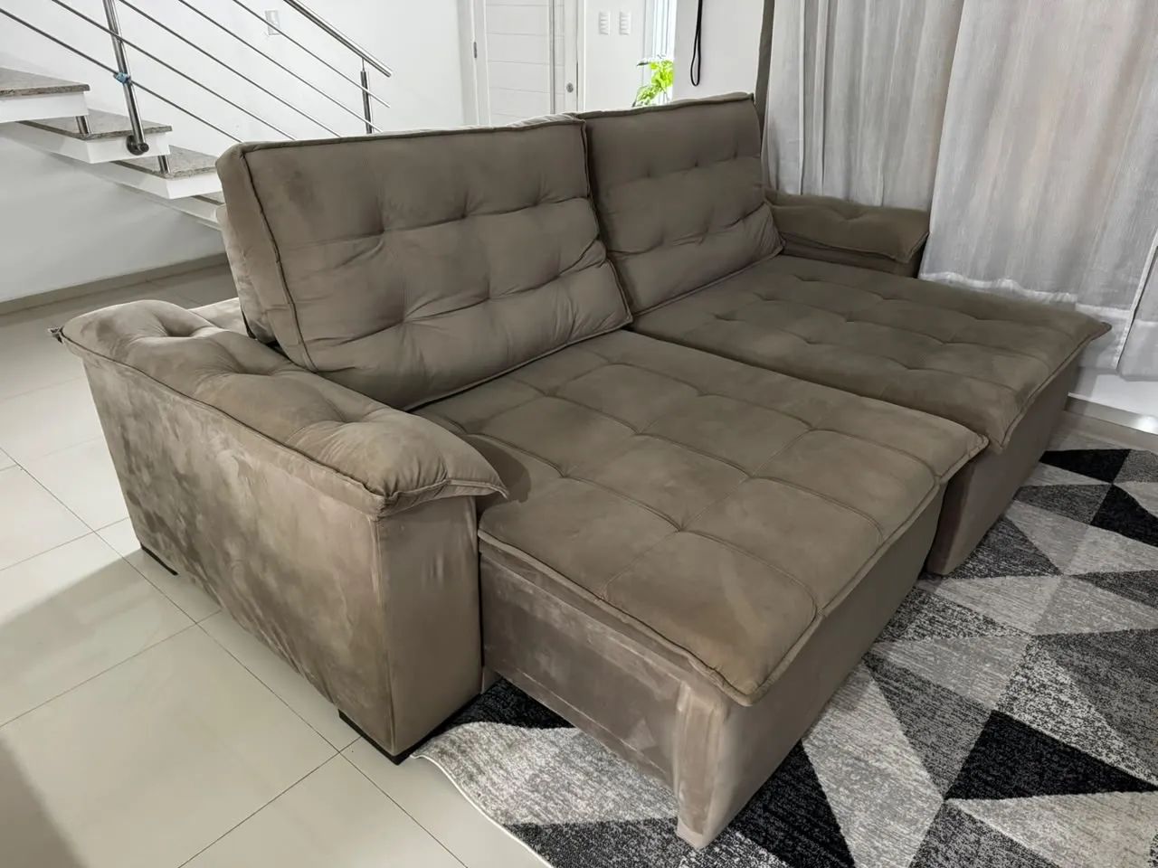 Sofá retrátil e reclinável 270cm 
