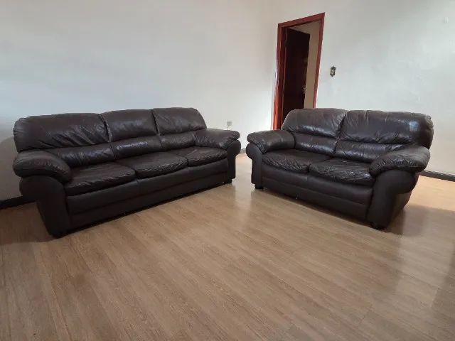 Conjunto de sofá em couro, 5 lugares.