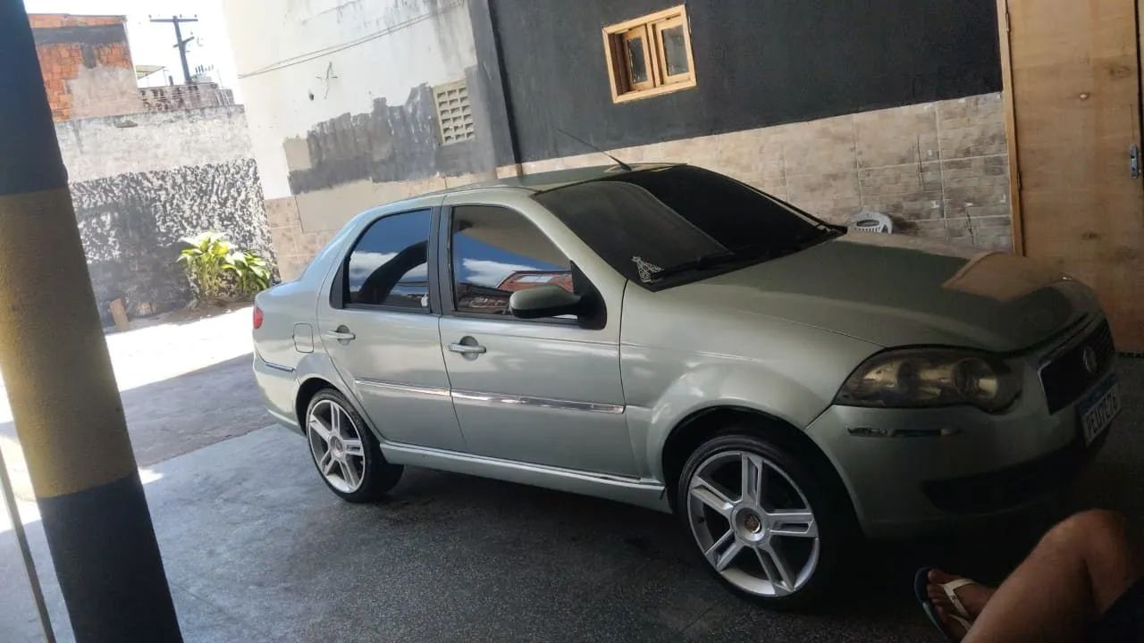 Fiat Siena Siena TETRAFUEL 1.4 mpi Fire Flex 8v 4p 2011