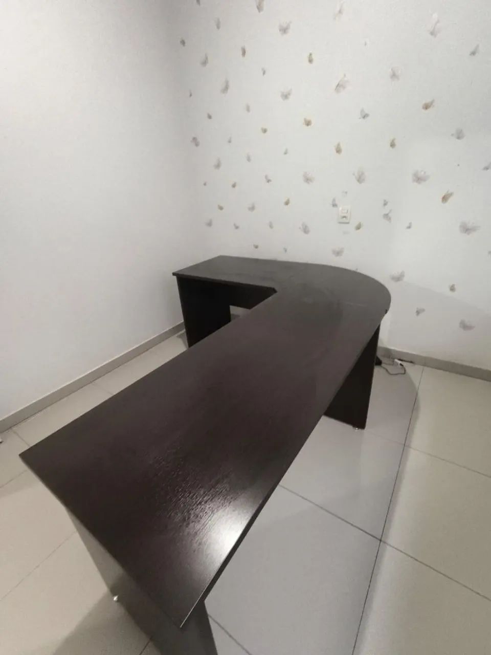 Mesa de escritório em L