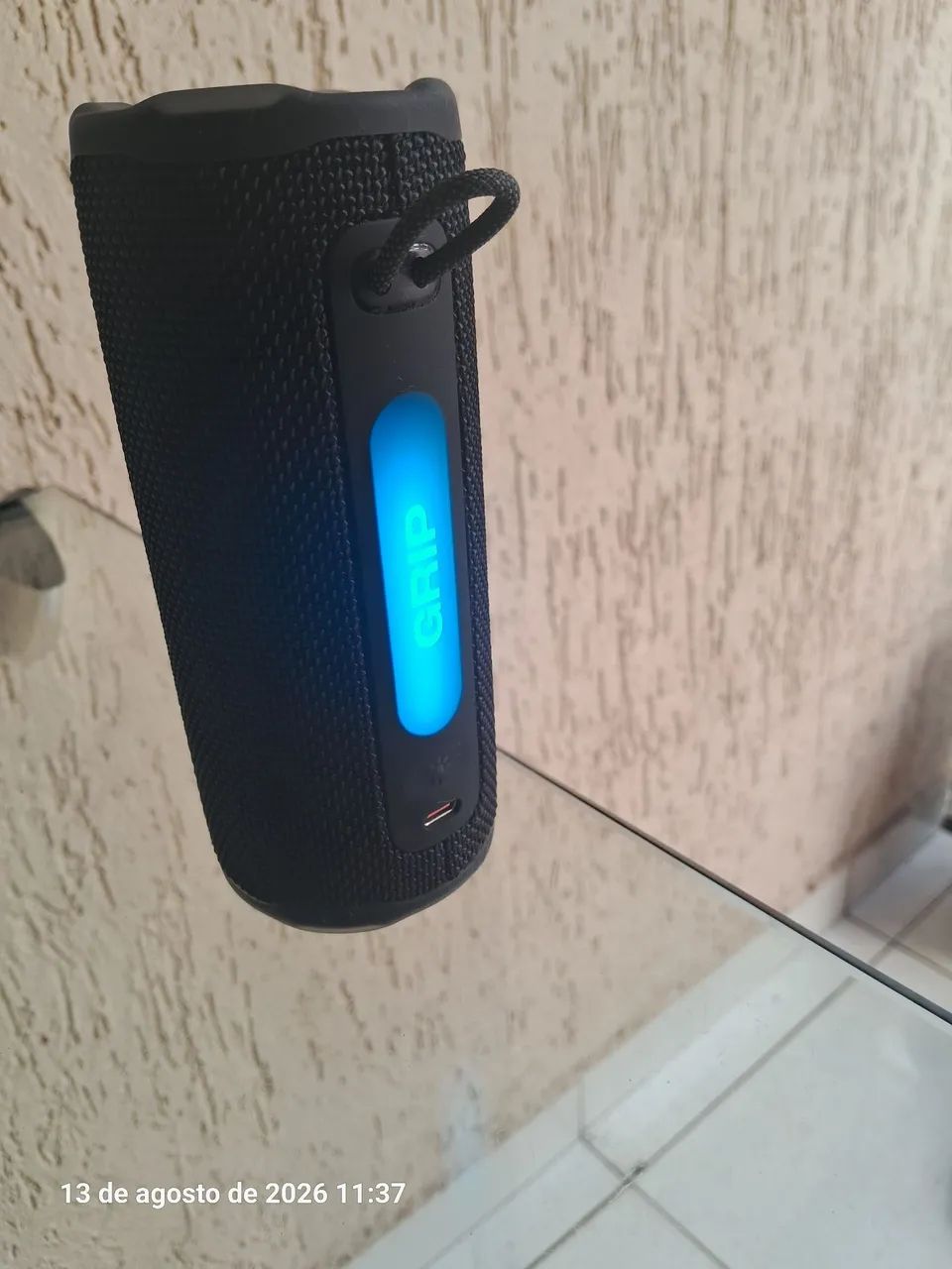 Vendo caixa de som com bluetooth  - Foto 2