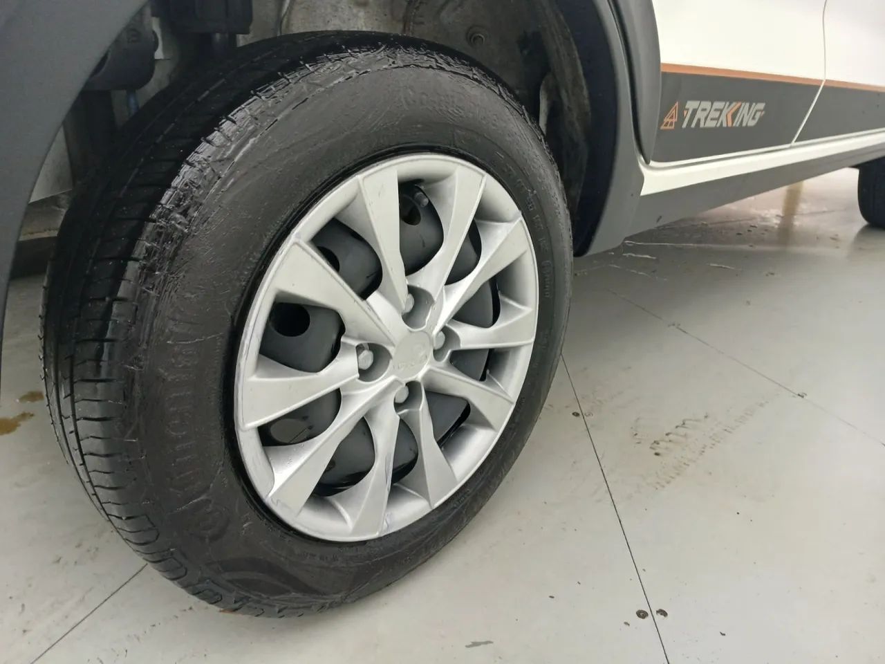 Fiat Mobi TREKKING 1.0 Flex 5p., foto 13 de 18