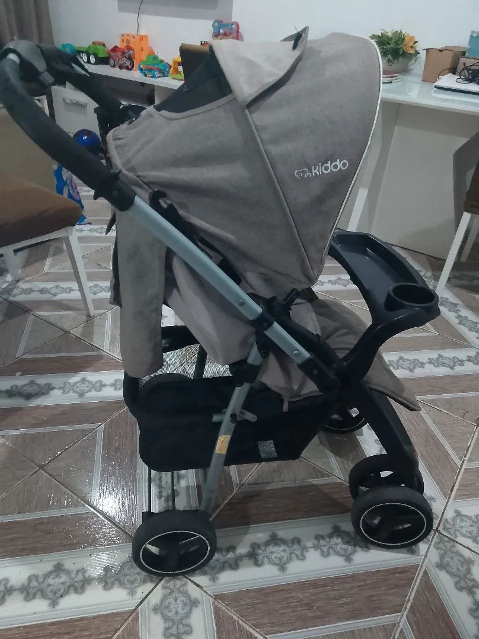 Carrinho de bb + bb conforto 