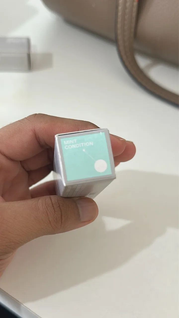 Lip oil R.E.M beauty ariana grande - Foto 2