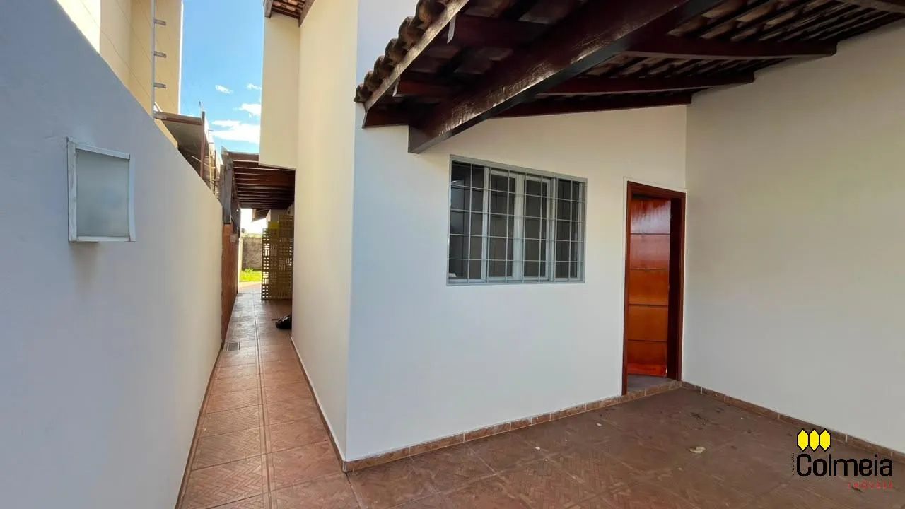 CASA COM QUINTAL AMPLO - Foto 5