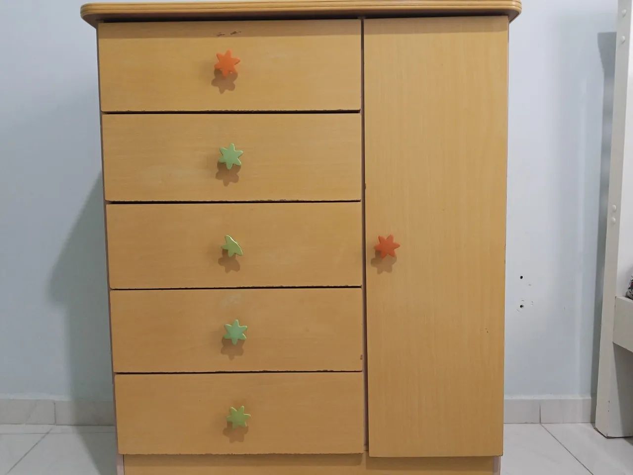 Guarda roupa e cômoda infantil