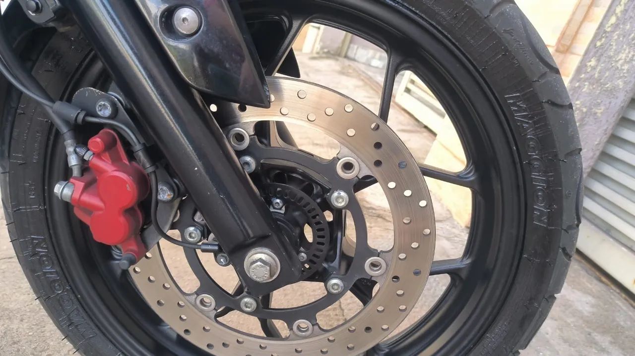 Yamaha MT03  - Foto 2