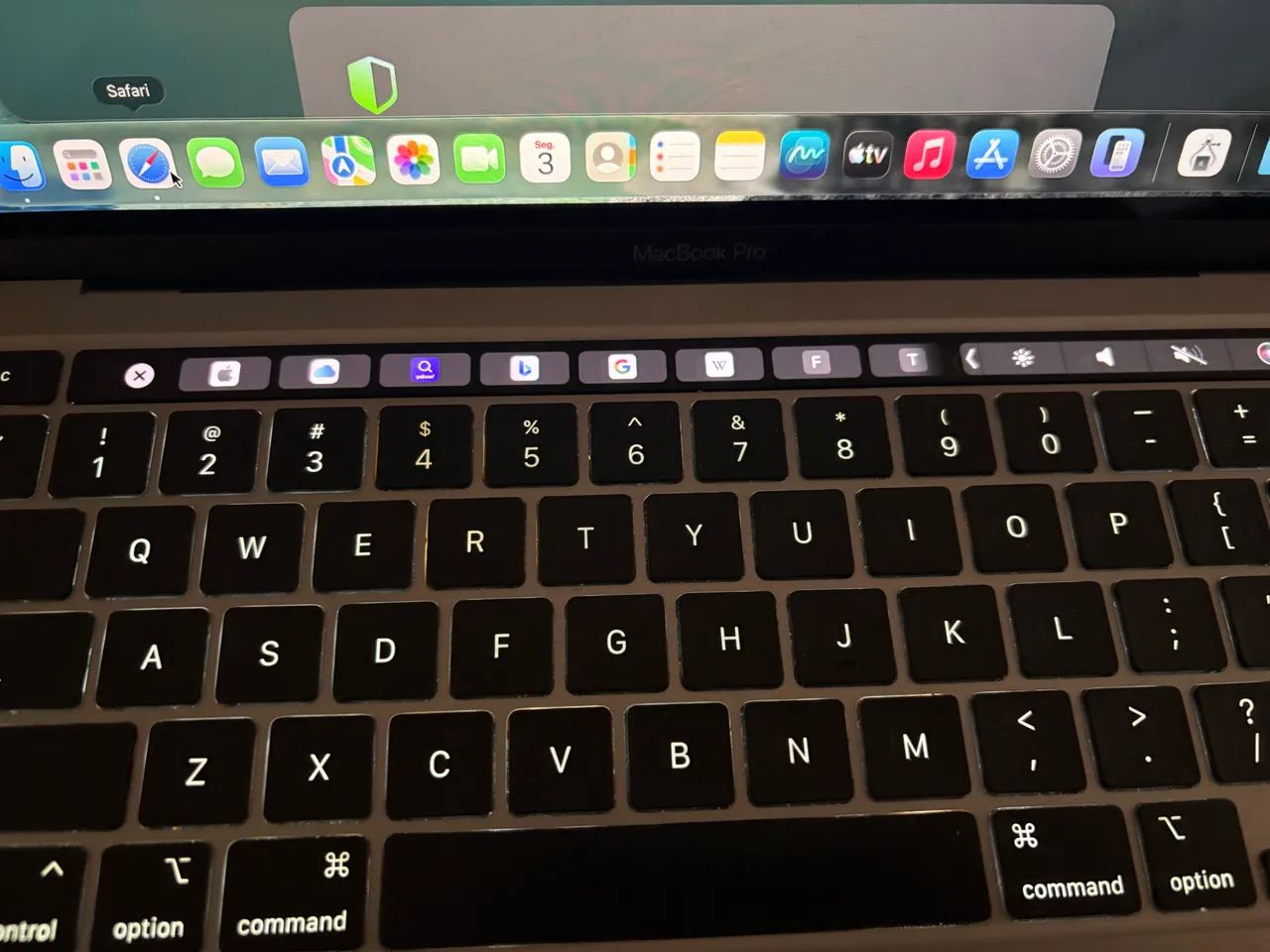 Macbook pro 2020 i5 16gb e 512gb ssd - Foto 2