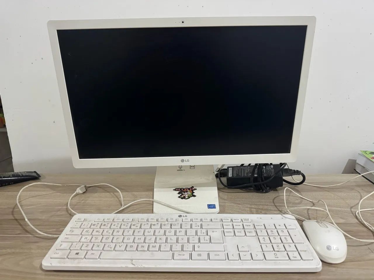 Computador All in One LG 22? - Completo