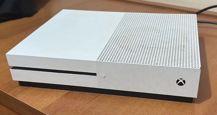 Xbox One S