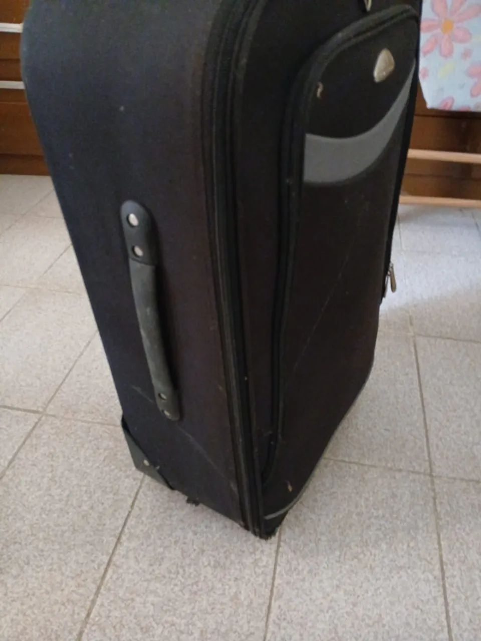 Mala de 23 kg de viagem muito nova - Foto 2