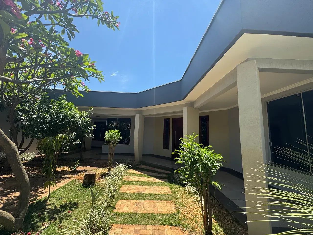 Alugo casa 5 quartos, sendo 4 suite, + escritorio. - Foto 3