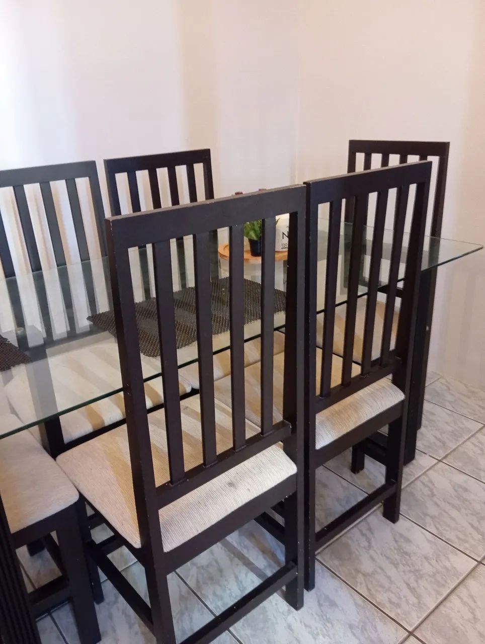 Conjunto de mesa e 6 cadeiras  - Foto 2