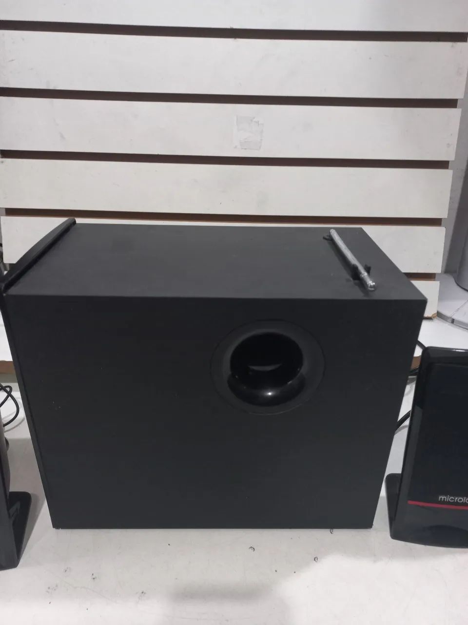 SUBWOOFER MICROLAB M 700 no estado parou  de ligar - Foto 2