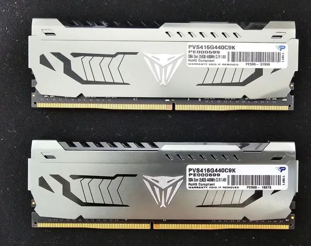 Memória RAM Patriot Viper Steel DDR4 4400MHz CL19 16GB (2x8GB) PVS416G440C9K