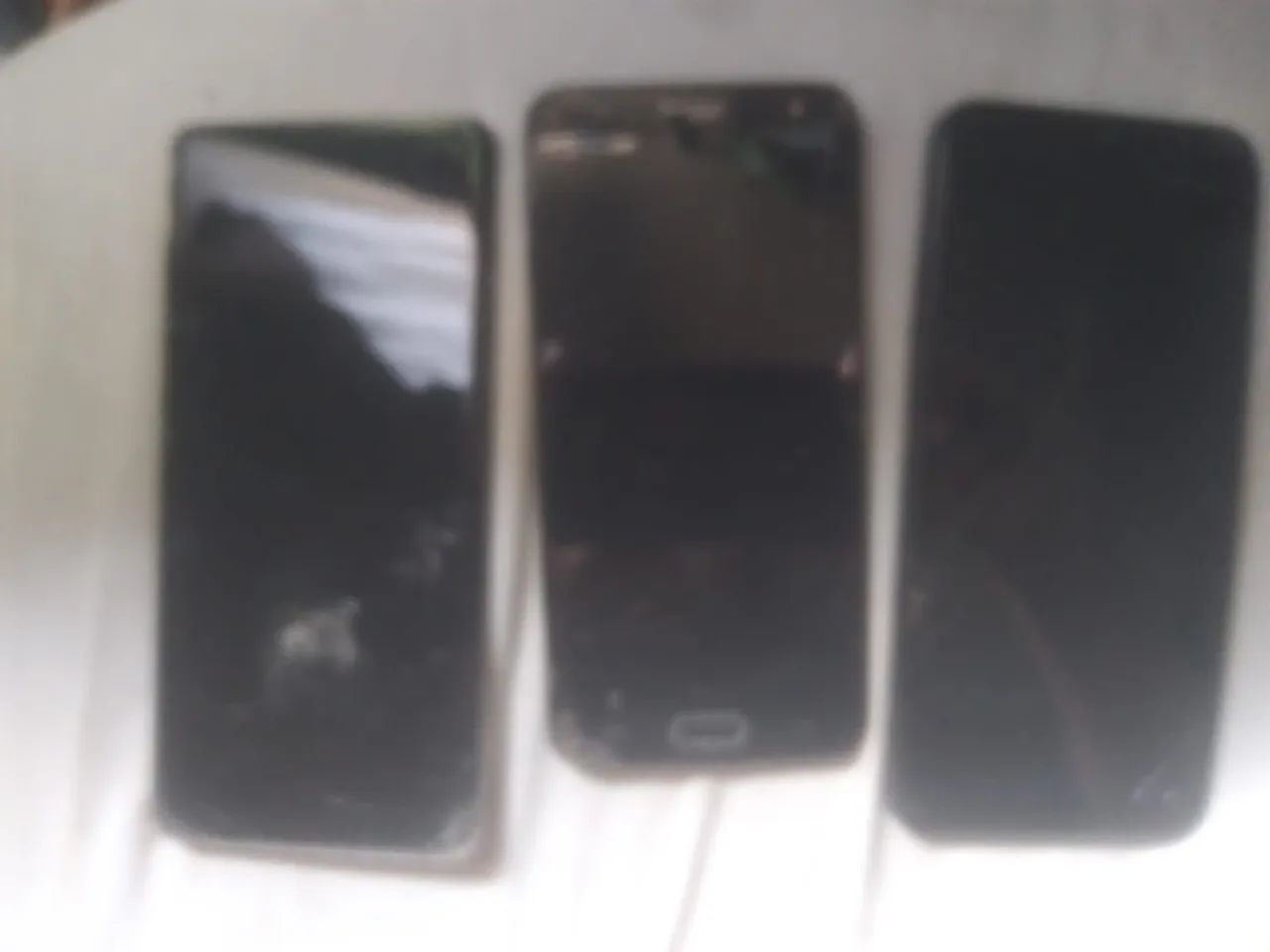 Celular pra retirar as peças 