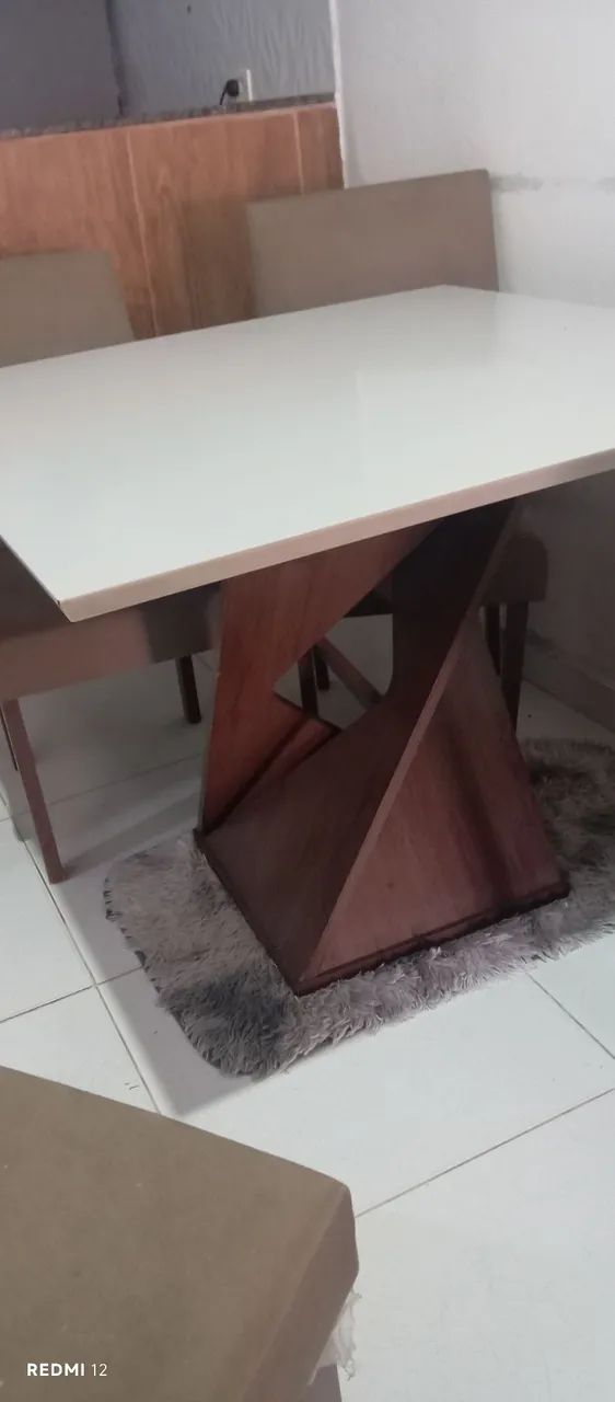 Vende-se mesa de jantar com 4 cadeiras ,  - Foto 4