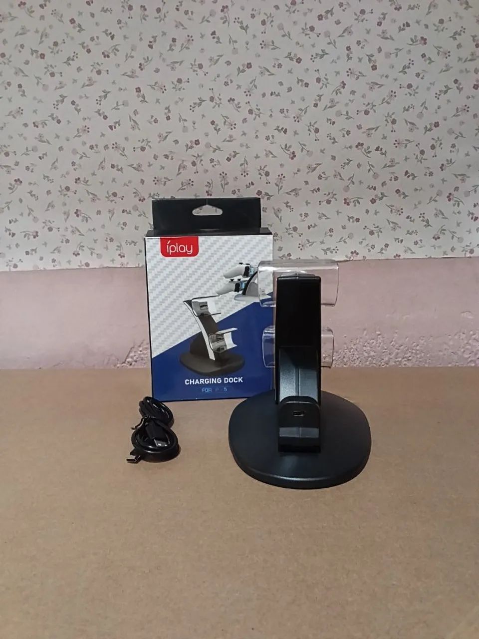 Vendo Base de Carregamento Dupla iPlay para Controles DualSense PS5 Semi novo - Foto 4