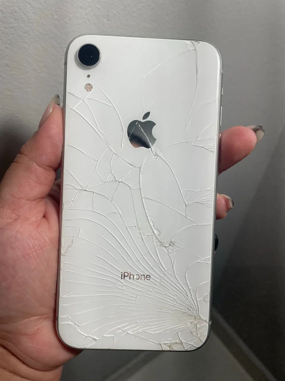 iPhone XR 64Gb trincado  - Foto 3