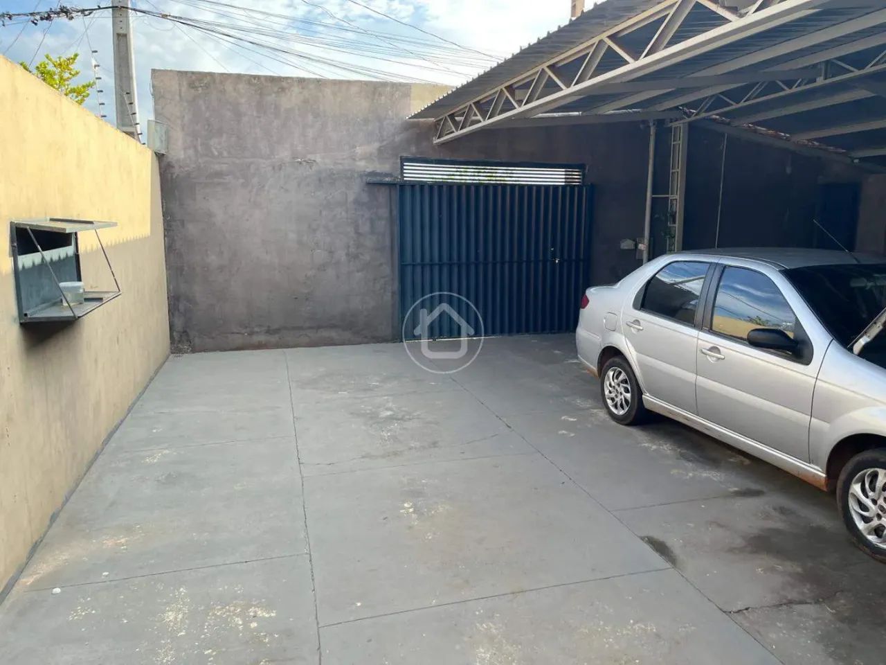 CASA COM TERRENO E EDÍCULA - Foto 3