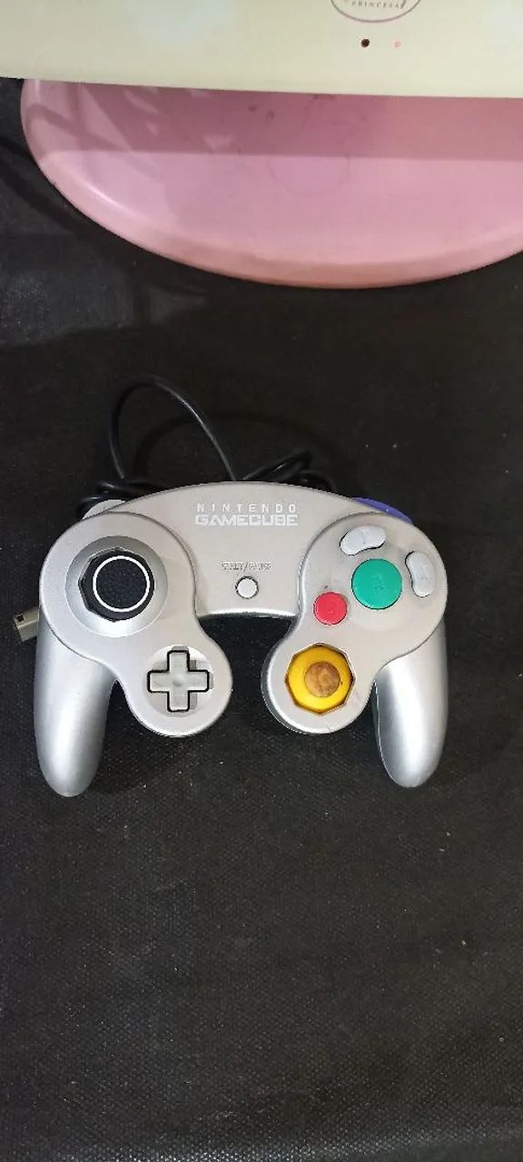 Original GameCube Controller in Silver427576902288025600