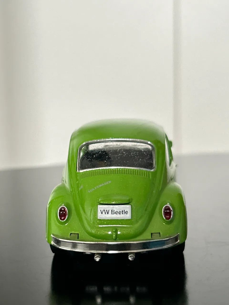 Volkswagen Beetle verde metálico - Foto 5