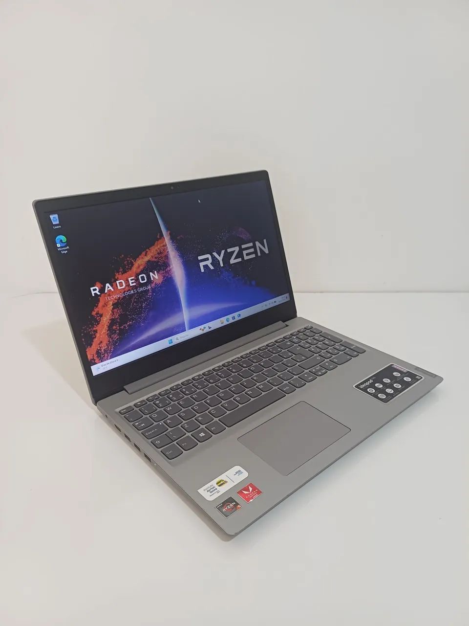 Lenovo Gamer Ryzen 5-3500u, 256 Gb nvme, 8 Gb, Placa video Radeon V8 2gb