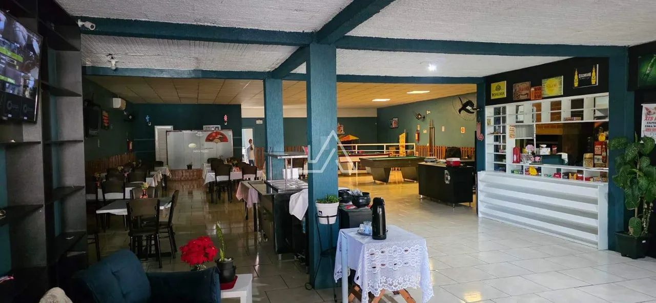 PREDIO COM DOIS APARTAMENTOS DE 3 DORMITÓRIOS, SEMI MOBILIADOS, SALA COMERCIAL MOBILIADA,  - Foto 5