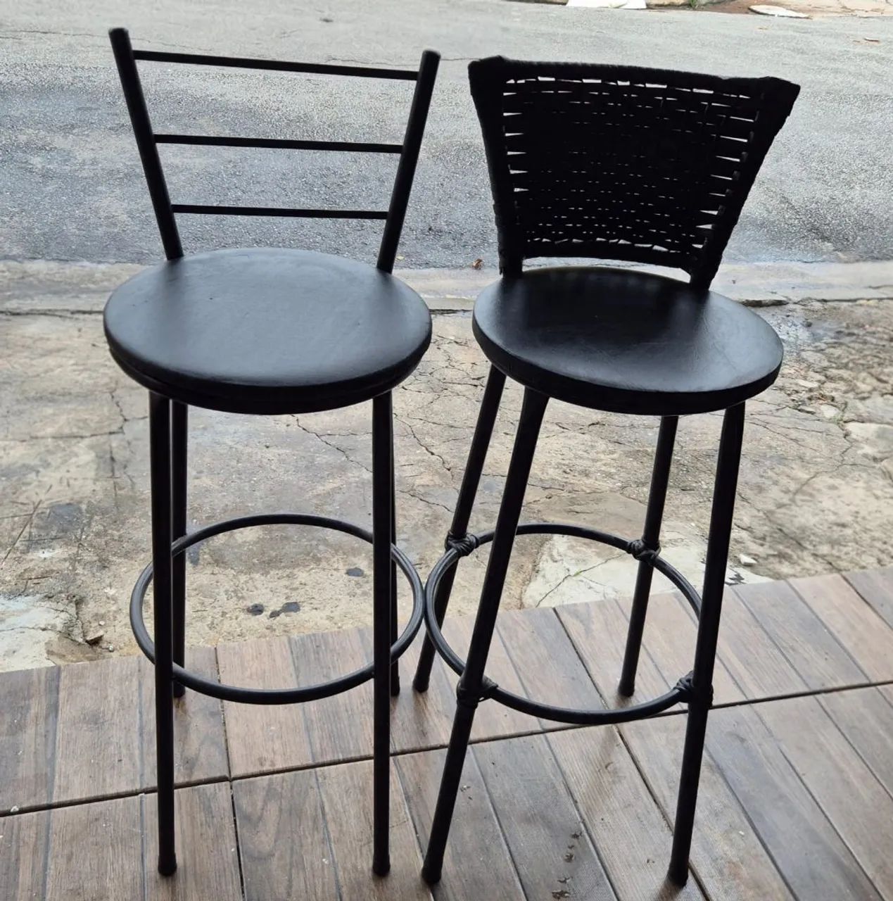 Duas Banquetas Altas