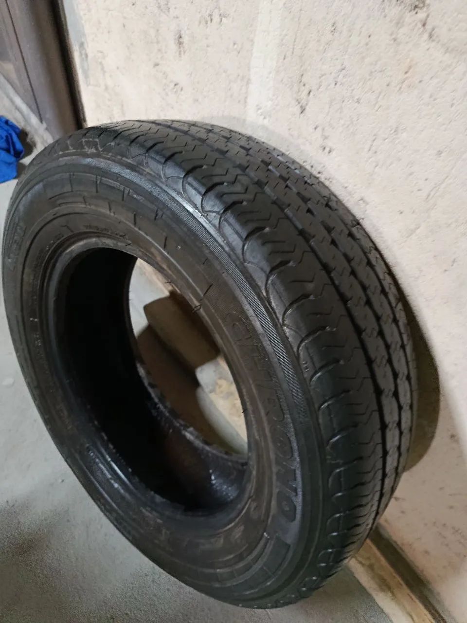 Pneu Pirelli 205/70 R15