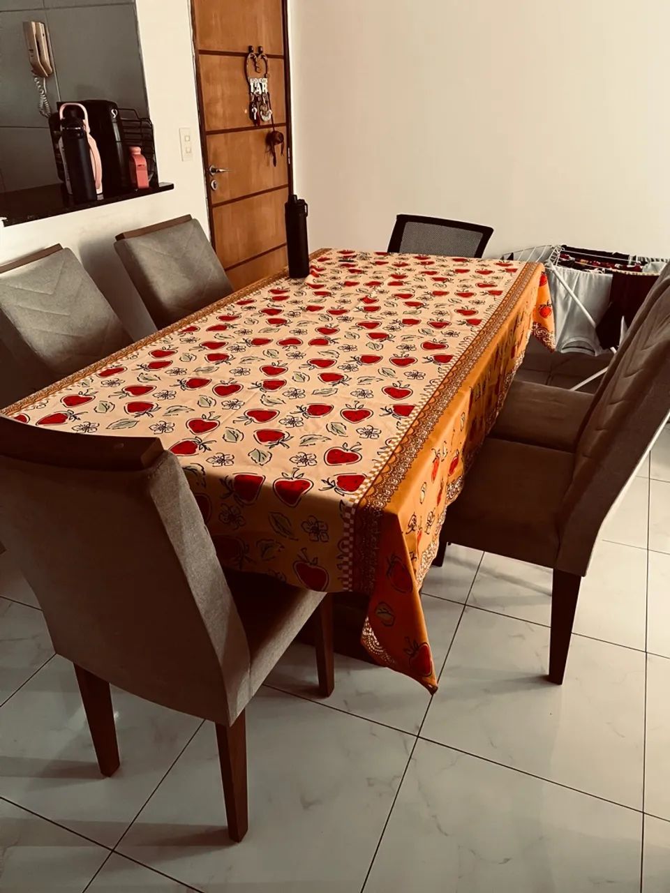 Televisão , Guarda roupa , mesa  - Foto 3