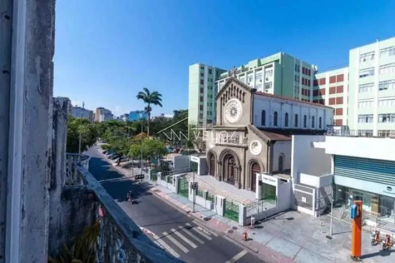Galpão : / Comercial / Glória