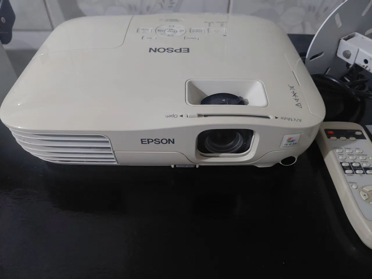 Projetor Epson Powerlite X10+ - Foto 2