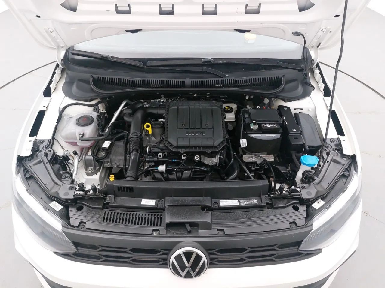 Volkswagen Polo Track 1.0 Flex 12V 5p, foto 10 de 18