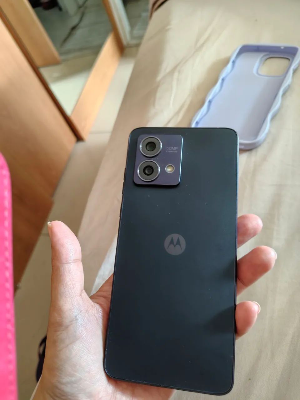 Moto g84 excelente estado e funcionando perfeitamente  - Foto 4