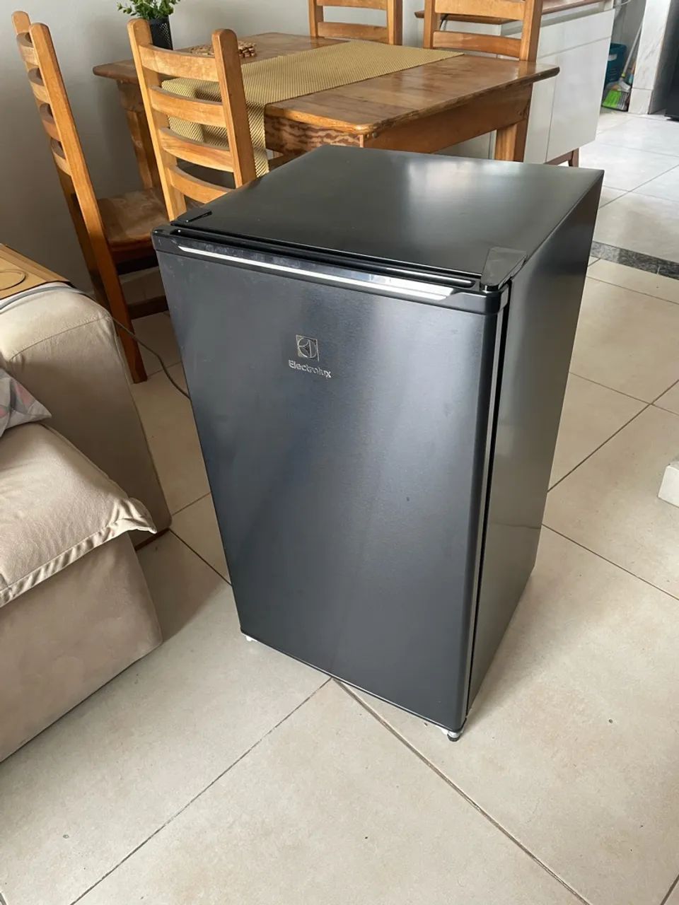 Frigobar Eletrolux 