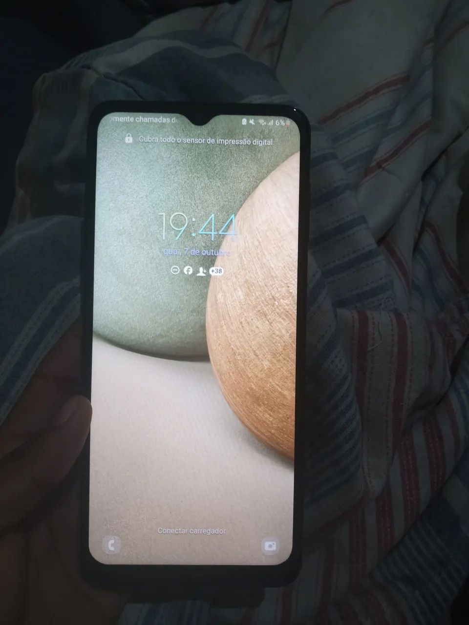 Celular bom com poucas marcas de uso  - Foto 2