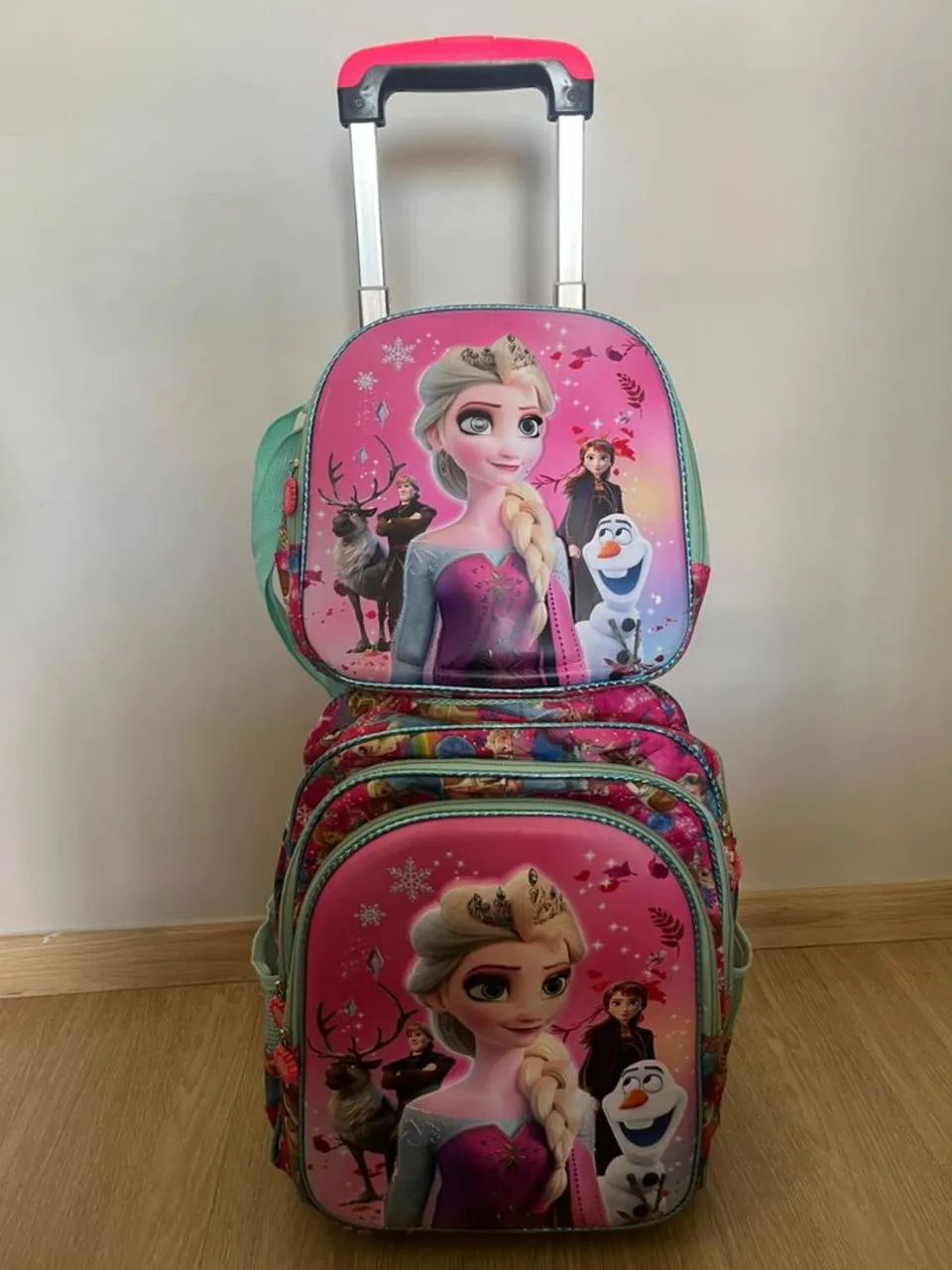 Mochila com rodinhas + Lancheira