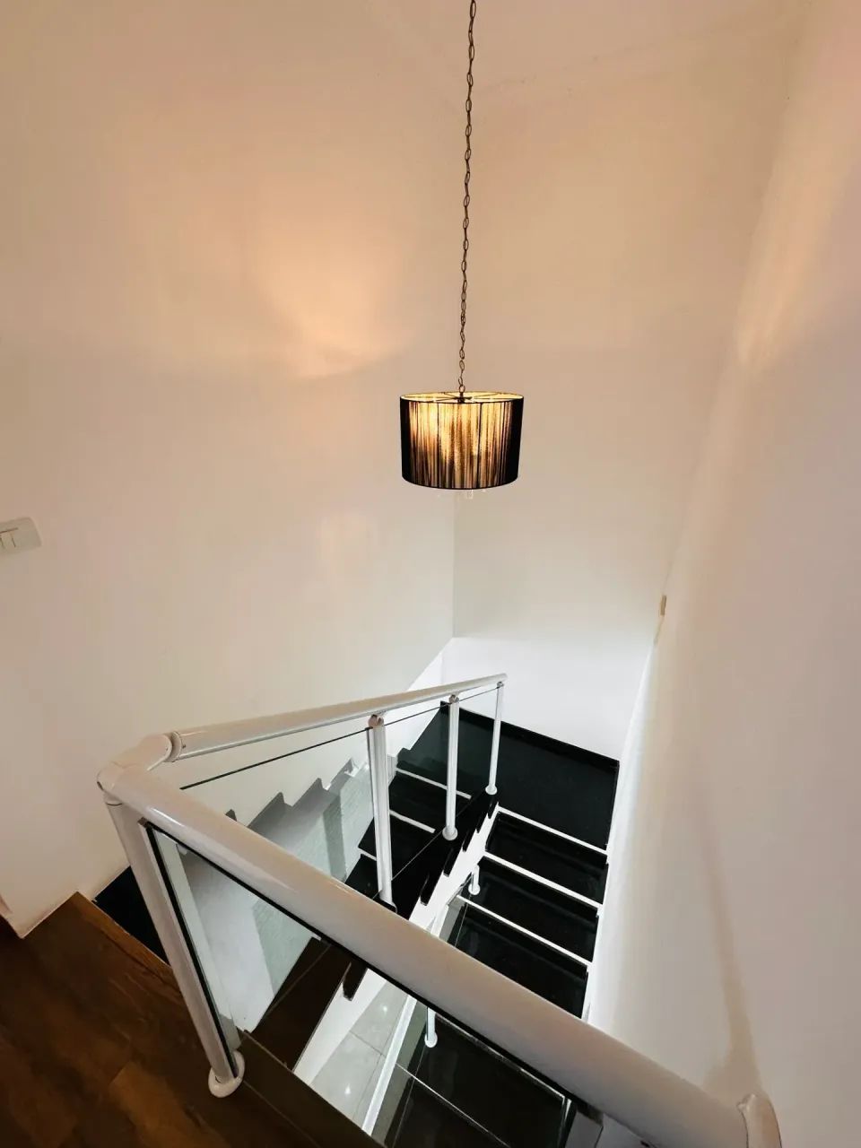 Oportunidade em condominio fechado , sobrado com 3 dormitórios sendo 1 suite - Foto 2