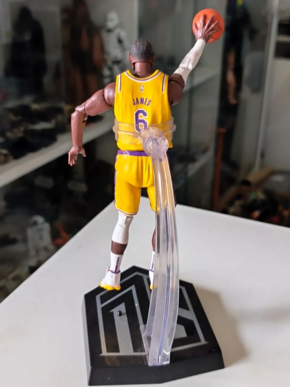Boneco LeBron James Starting lineup original - Foto 2