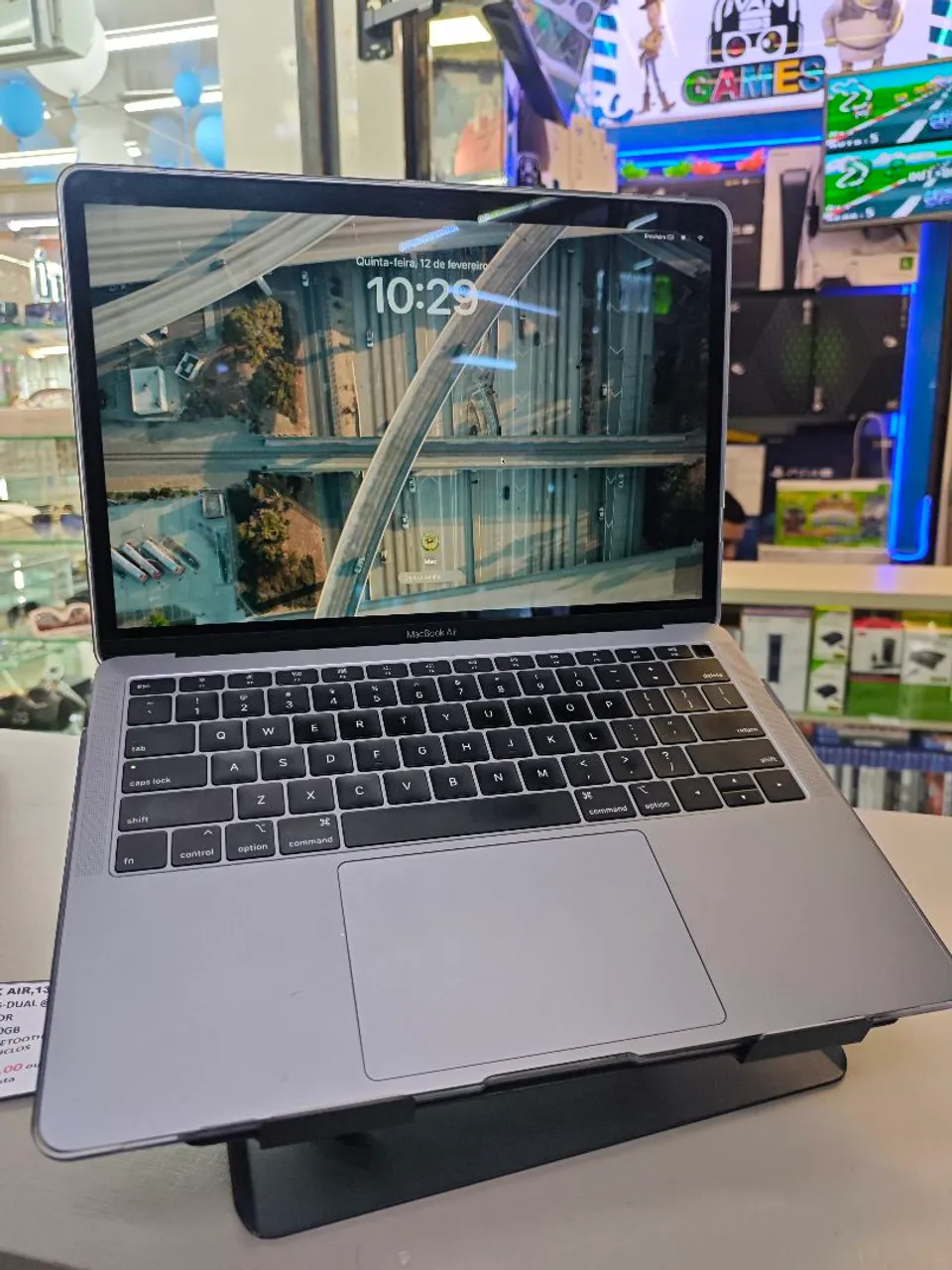 macbook air retina 2018