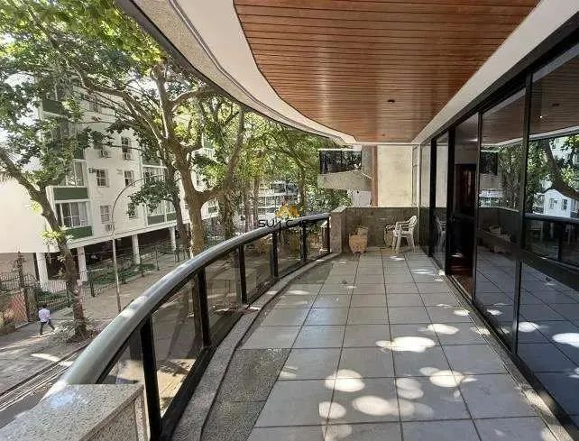 Leblon | Apartamento 4 quartos, sendo 2 suites REF: IPAP4520