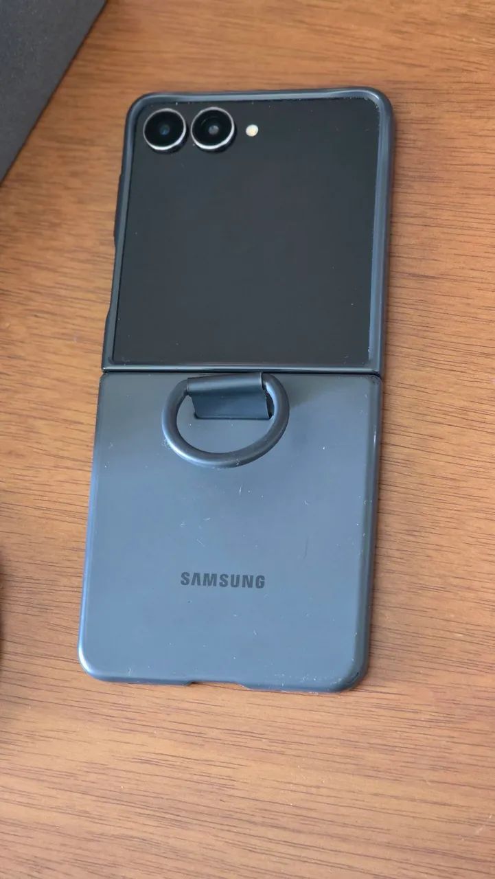 Galaxy Z Flip 7 - Foto 2