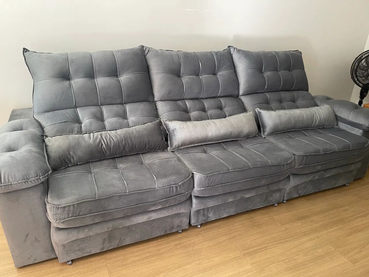 SOFÁ RETRÁTIL E RECLINÁVEL 3 LUGARES MÓDULOS DE (2.90MT) - Foto 2