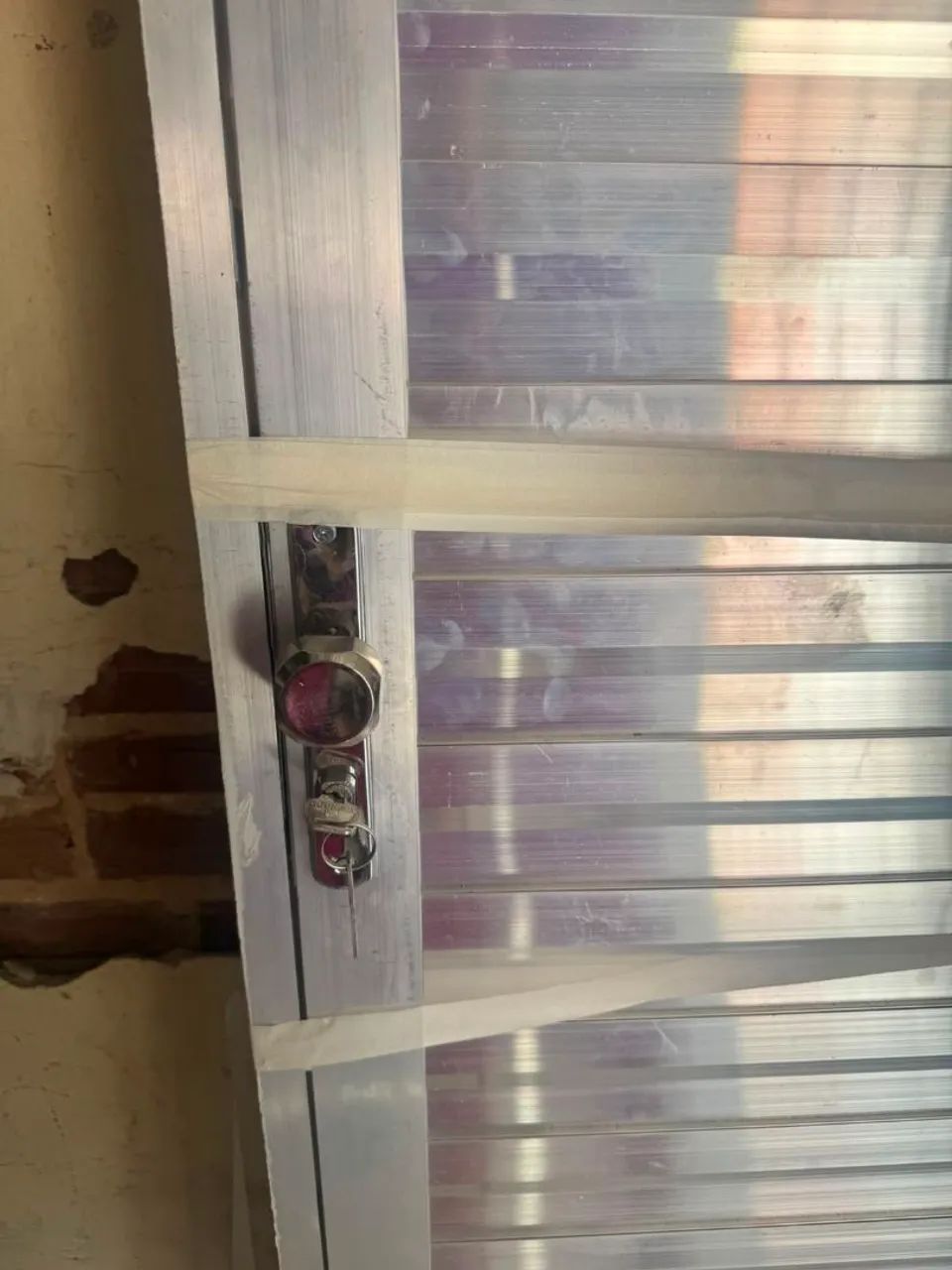 Vendo porta de alumínio  - Foto 3
