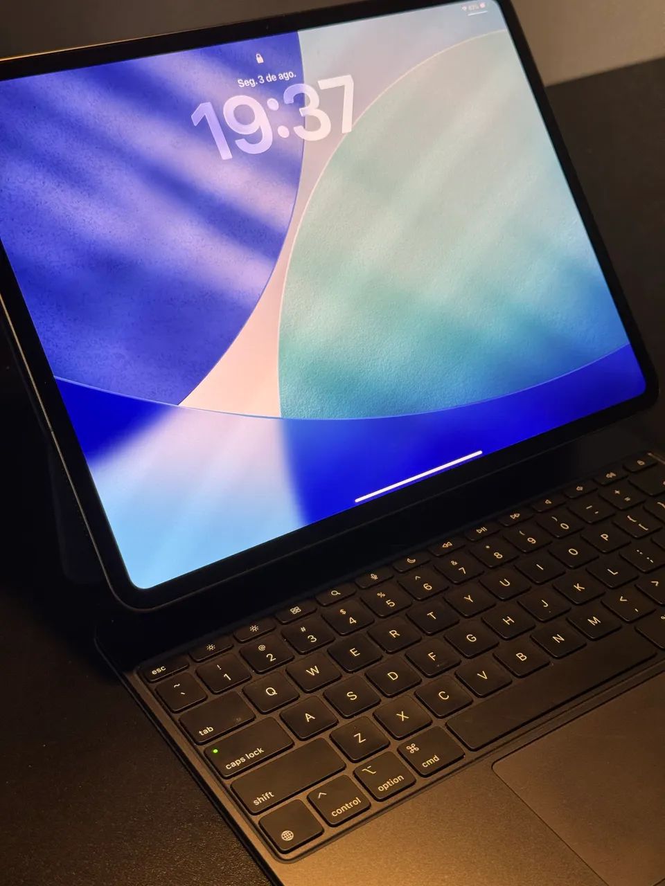 iPad Pro 13? Chip Apple M4 - 256GB + Magic Keyboard Original - Foto 3