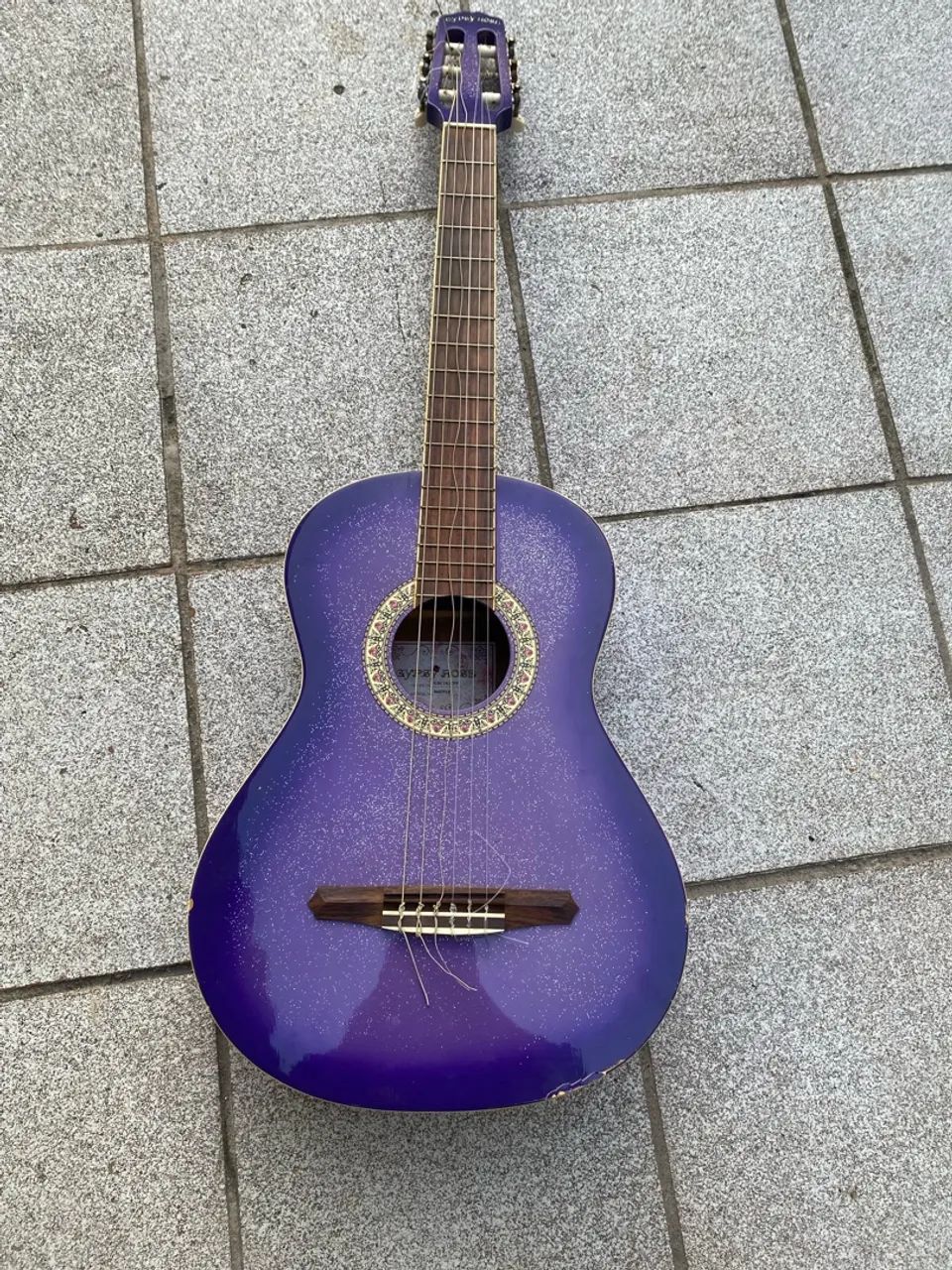 Violão Gypsy Rose 