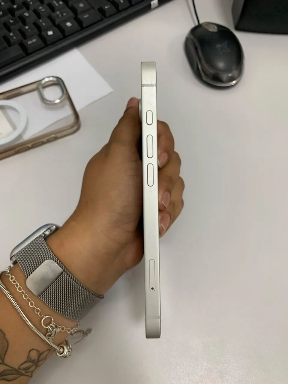 iPhone 16 E branco 128 GB  - Foto 3