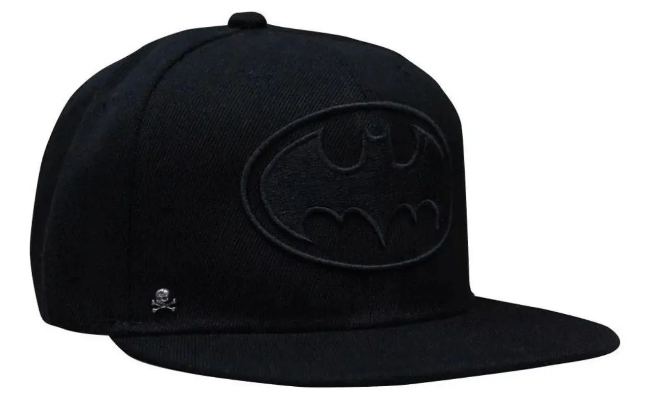 Bone preto com símbolo do Batman - Foto 4